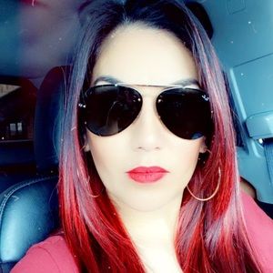 Meet your Posher, Leticia